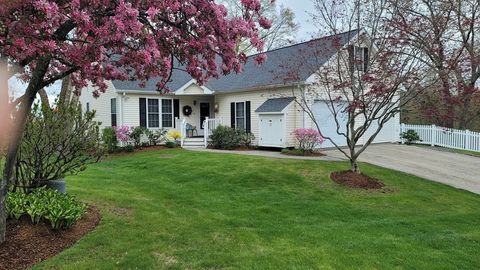 21 William Onthank Ln 21 Southborough MA 01772