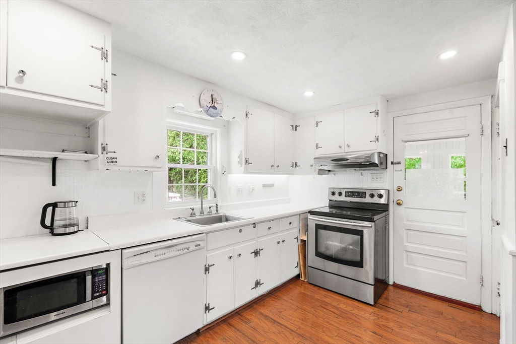74 Galen St