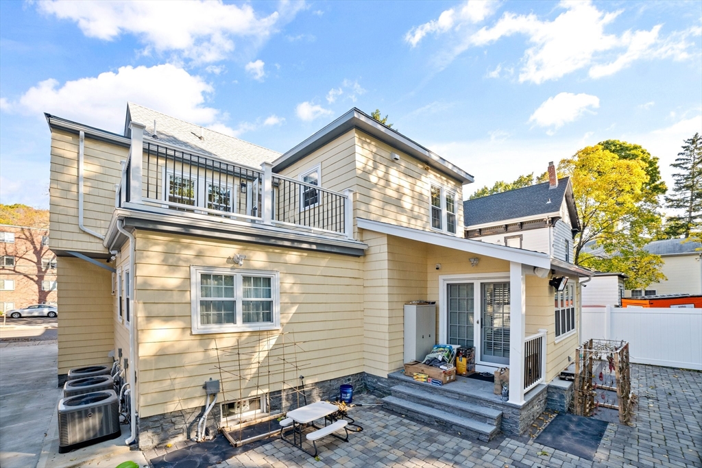 205 Mountain Ave 2