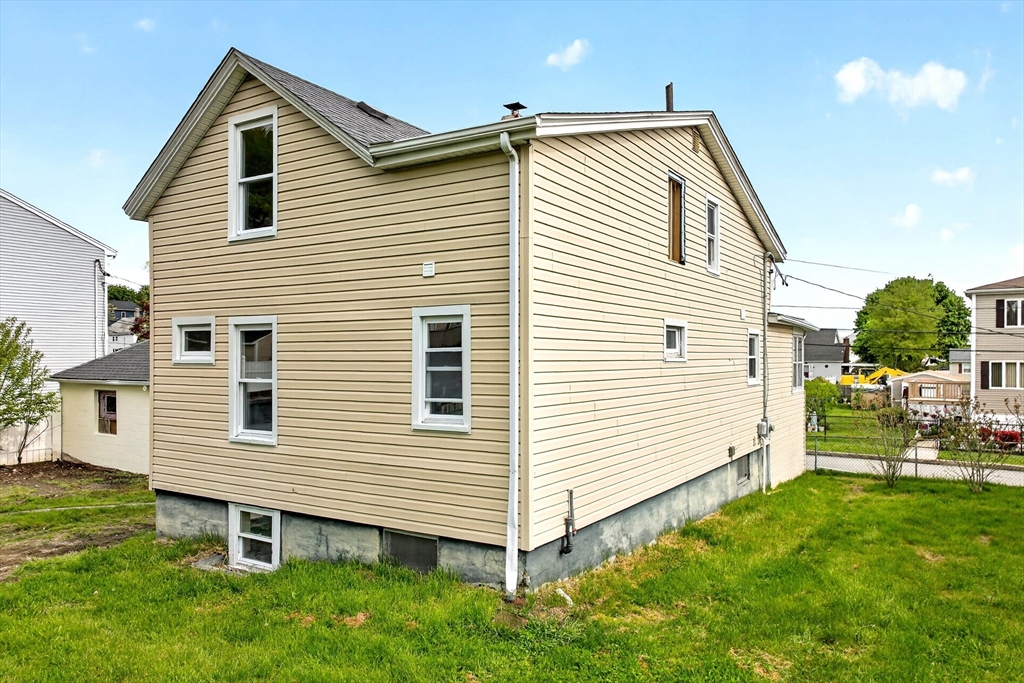 49 Denver St, Fall River, MA Photo #33