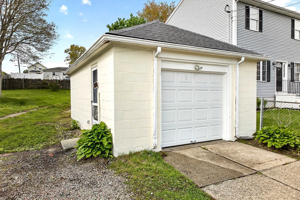 49 Denver St, Fall River, MA Photo #31