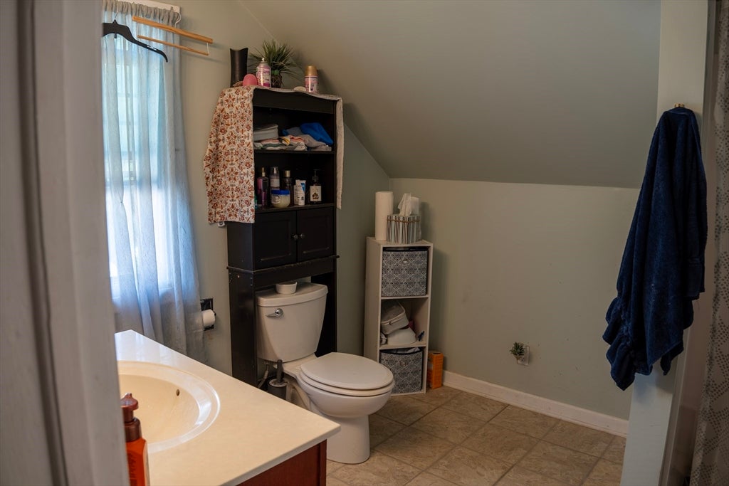 130 Littleton St, Springfield, MA Photo #20