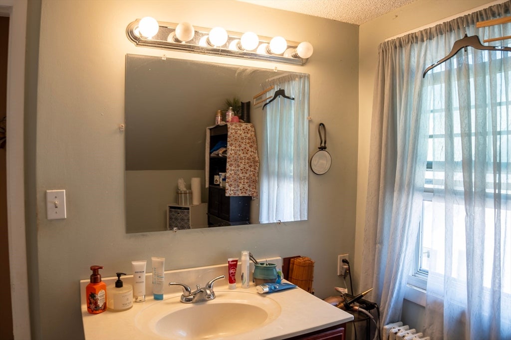 130 Littleton St, Springfield, MA Photo #21