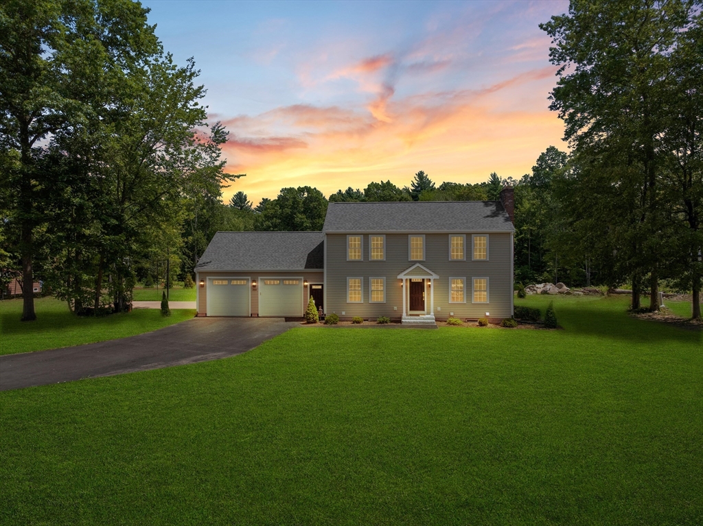 366 Center St