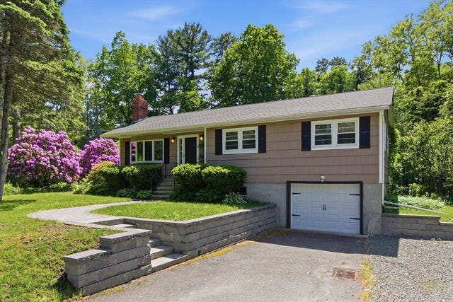 152 Lake St