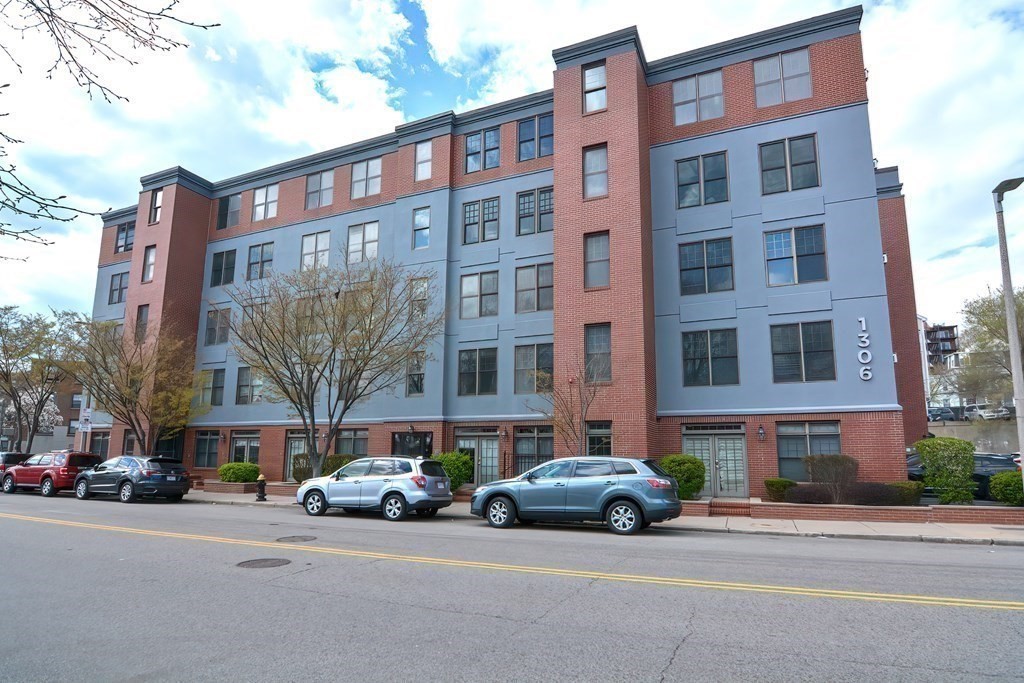 1306 Columbia Rd 1C