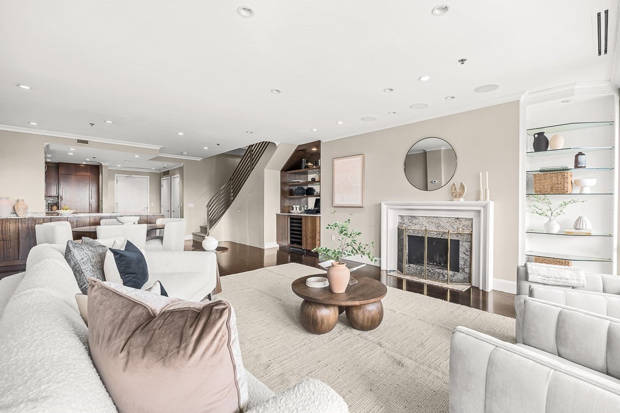 40 Battery St 306