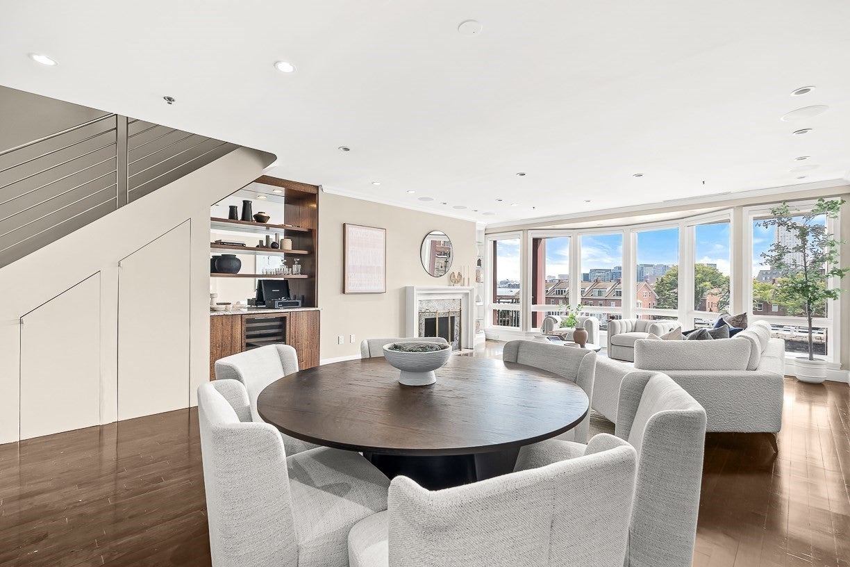 40 Battery St 306