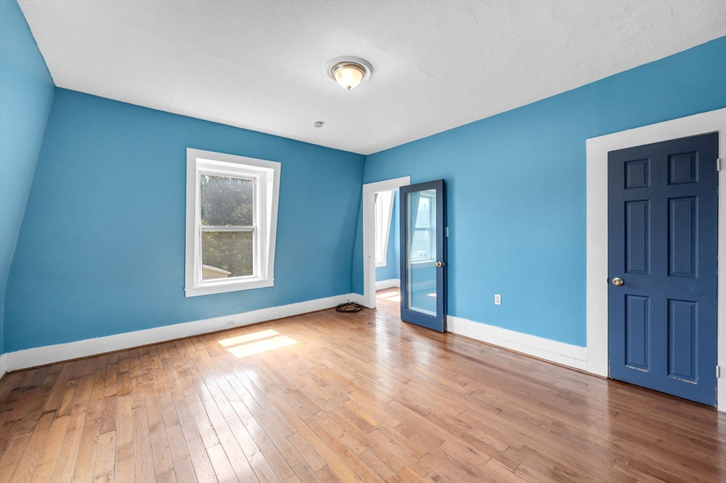 Ware, Massachusetts 01082, United States, 5 Bedrooms Bedrooms, ,2 BathroomsBathrooms,Residential,Contingent,186871