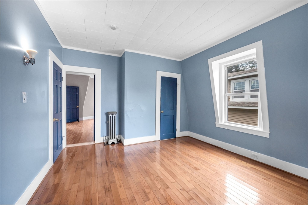 Ware, Massachusetts 01082, United States, 5 Bedrooms Bedrooms, ,2 BathroomsBathrooms,Residential,Contingent,186871