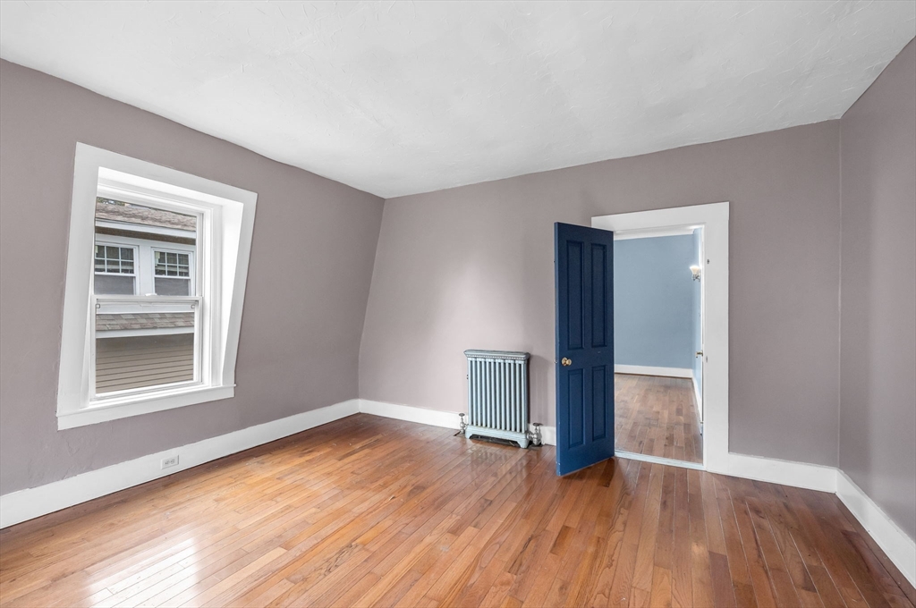 Ware, Massachusetts 01082, United States, 5 Bedrooms Bedrooms, ,2 BathroomsBathrooms,Residential,Contingent,186871