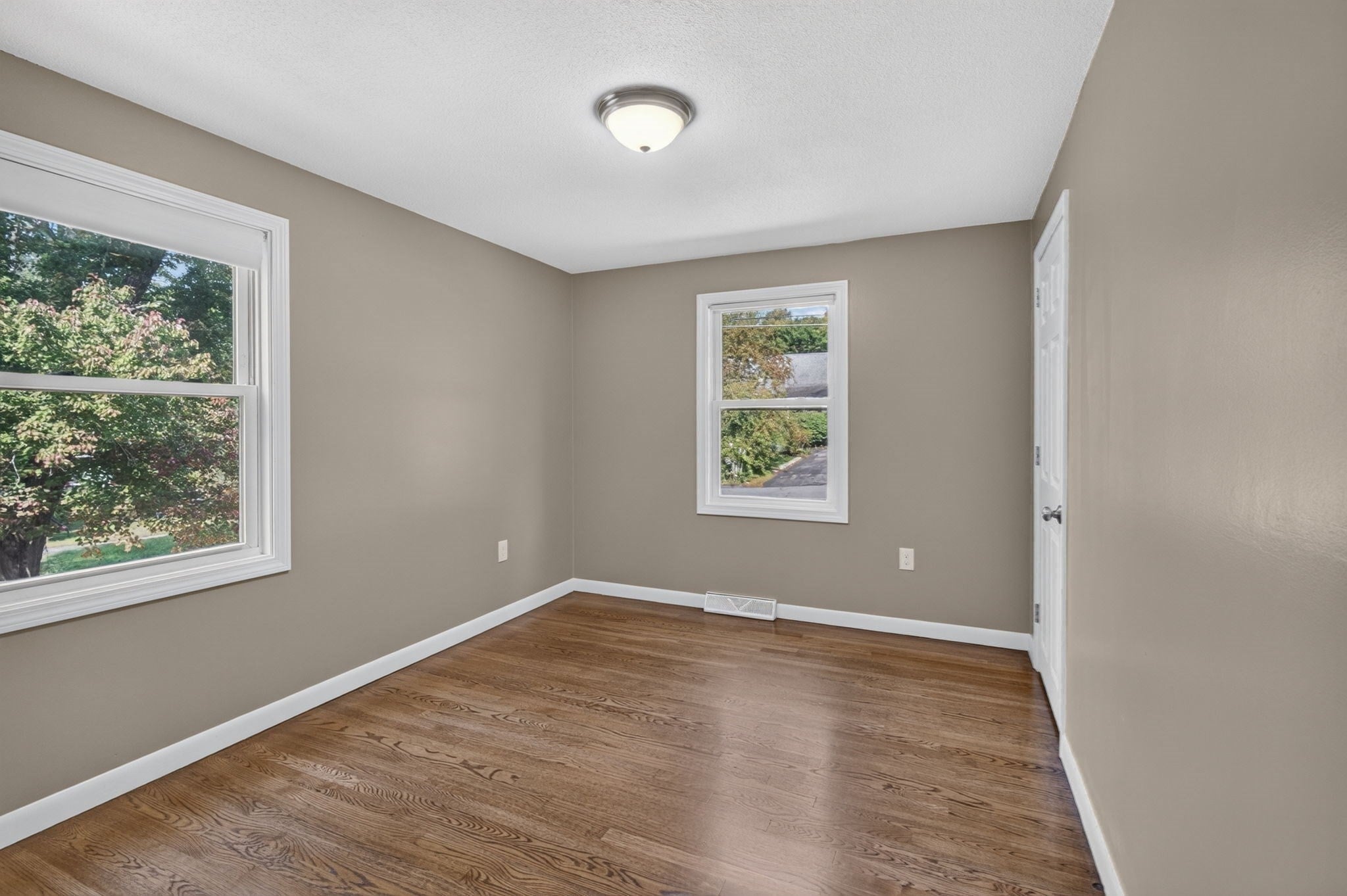 12 Sunset Cir, Derry, NH, 12 Sunset Cir, Derry, NH Photo #29