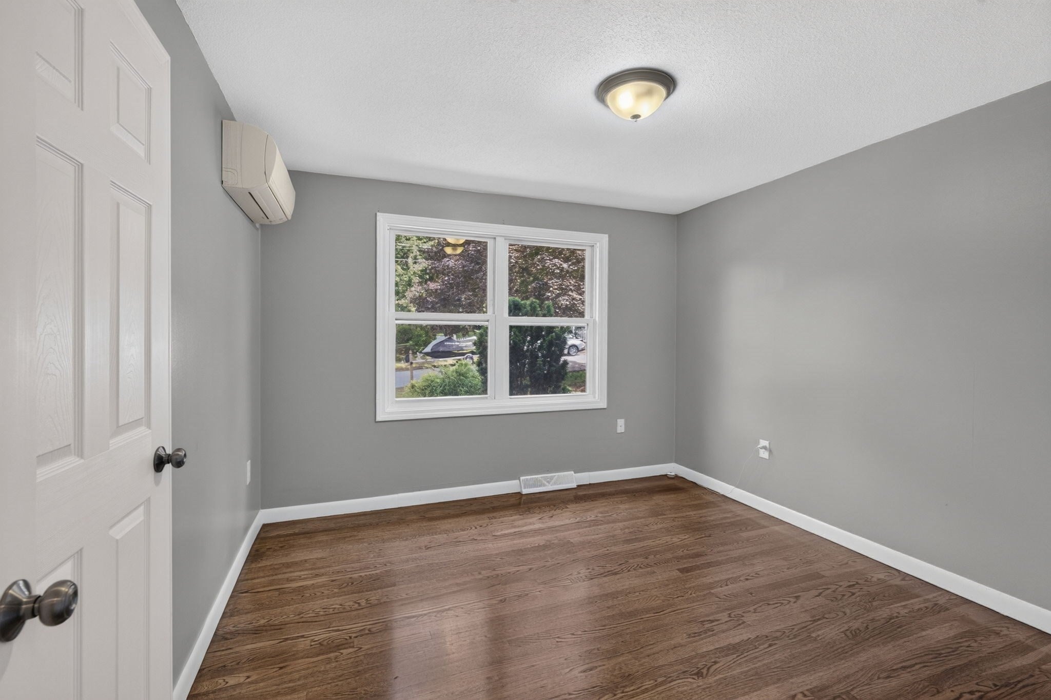 12 Sunset Cir, Derry, NH, 12 Sunset Cir, Derry, NH Photo #23