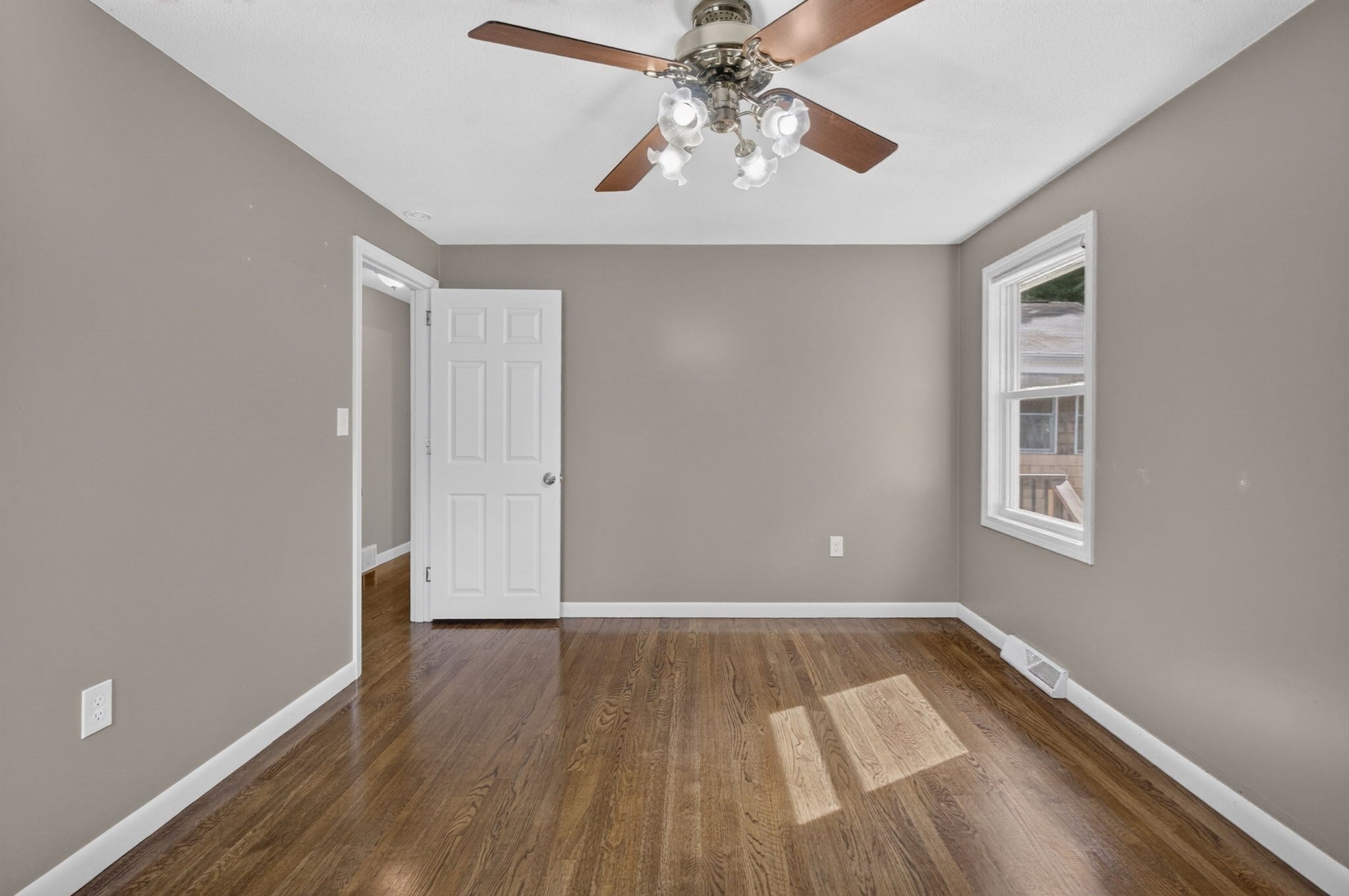12 Sunset Cir, Derry, NH, 12 Sunset Cir, Derry, NH Photo #28