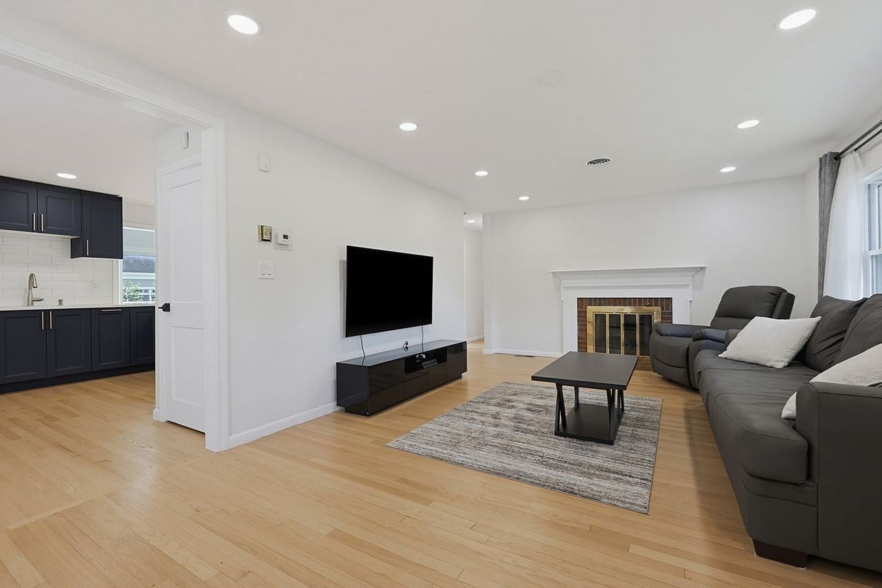 138 Tolman Street, Newton, MA Photo #3