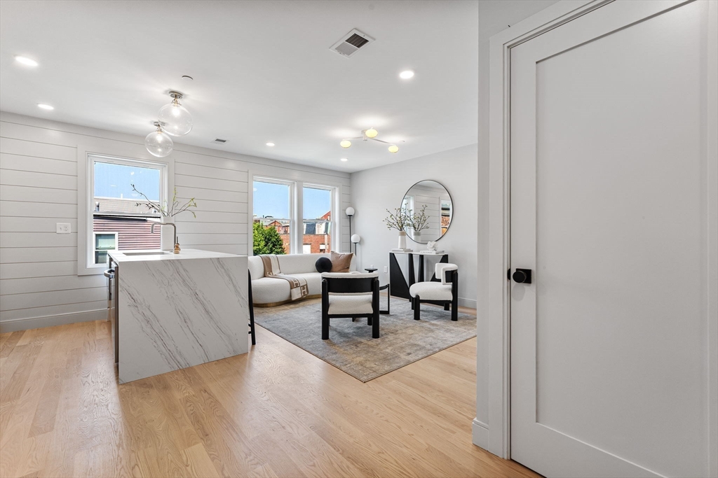 88 Maverick Street 5