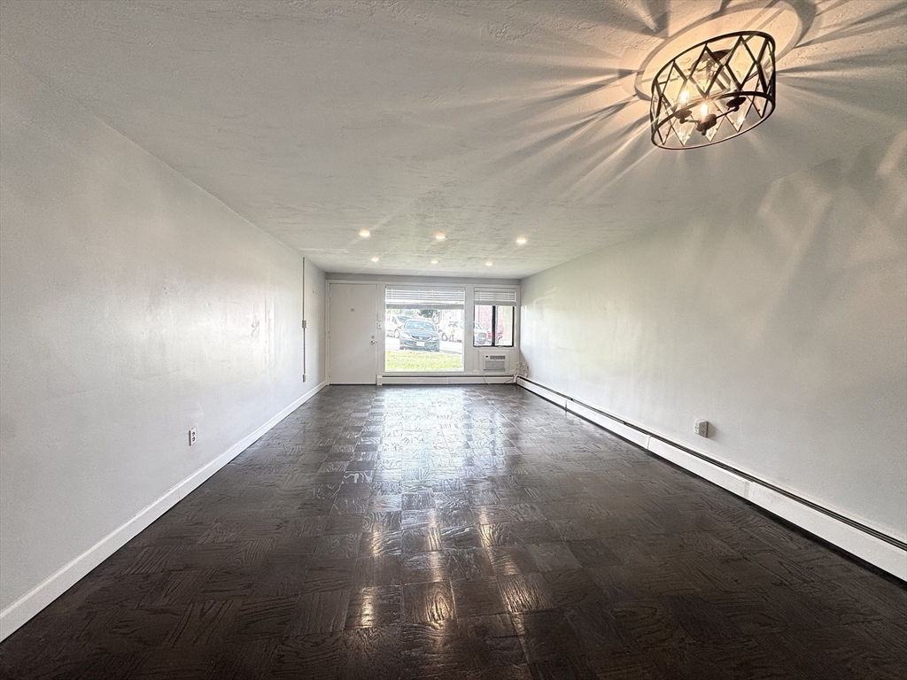315 Neponset St 66