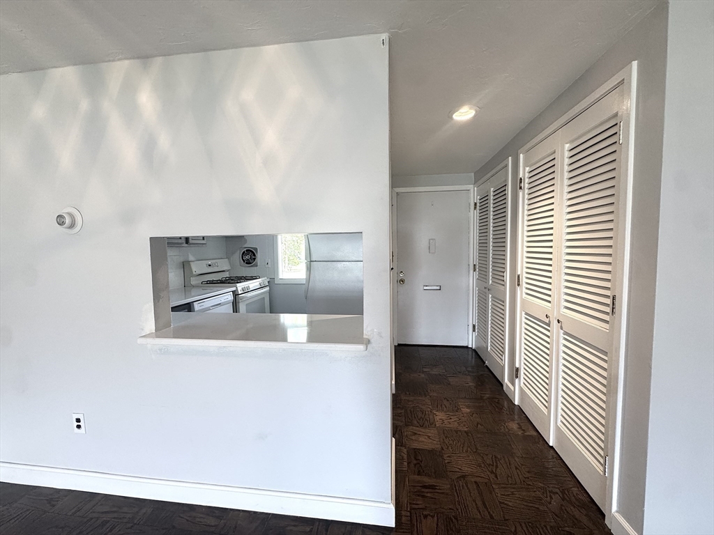 315 Neponset St 66