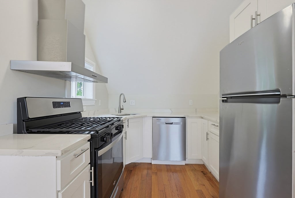 31 Saint Casimir Ave, Brockton, MA Photo #26