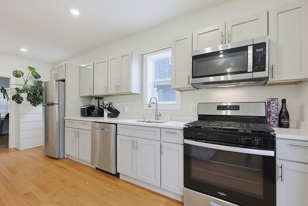 31 Saint Casimir Ave, Brockton, MA Photo #5