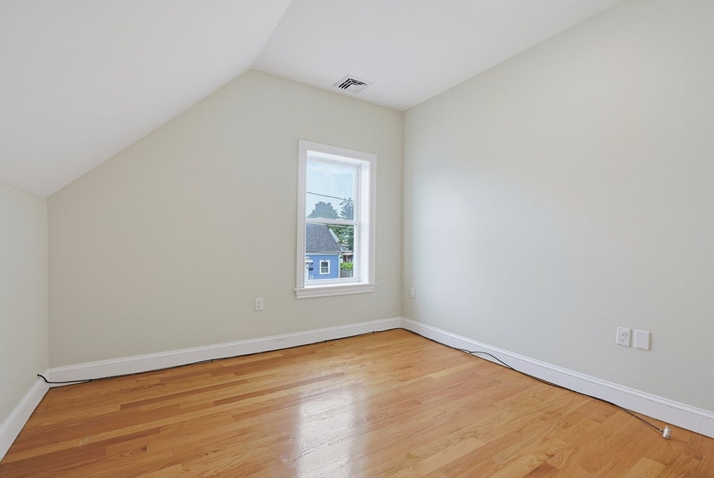 31 Saint Casimir Ave, Brockton, MA Photo #24
