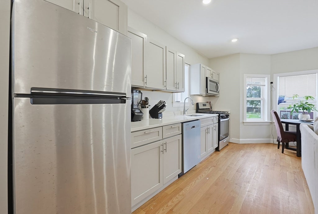 31 Saint Casimir Ave, Brockton, MA Photo #8