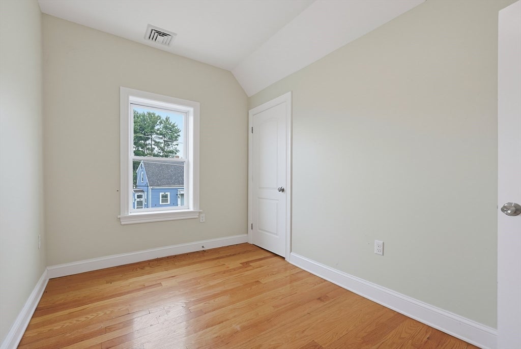 31 Saint Casimir Ave, Brockton, MA Photo #22