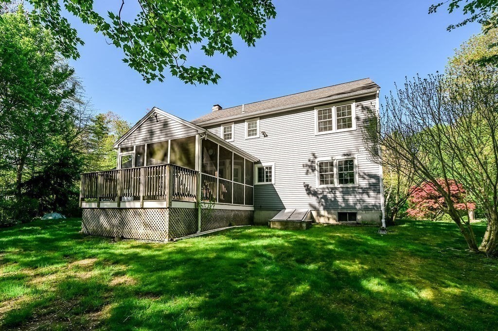 15 Emerson Cir