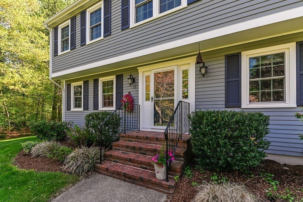 15 Emerson Cir