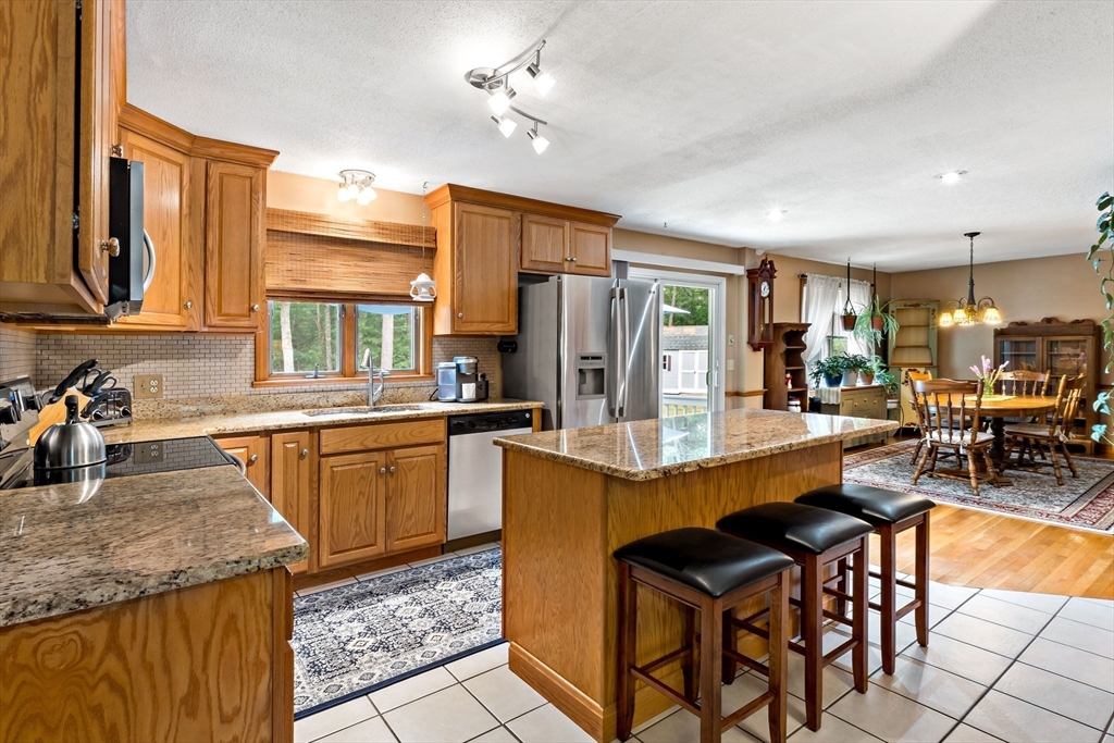 8 Peter Cooper Drive, Wareham, MA, 8 Peter Cooper Drive, Wareham, MA Photo #12