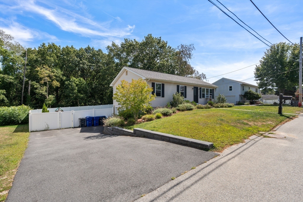 15 Burrill Ave