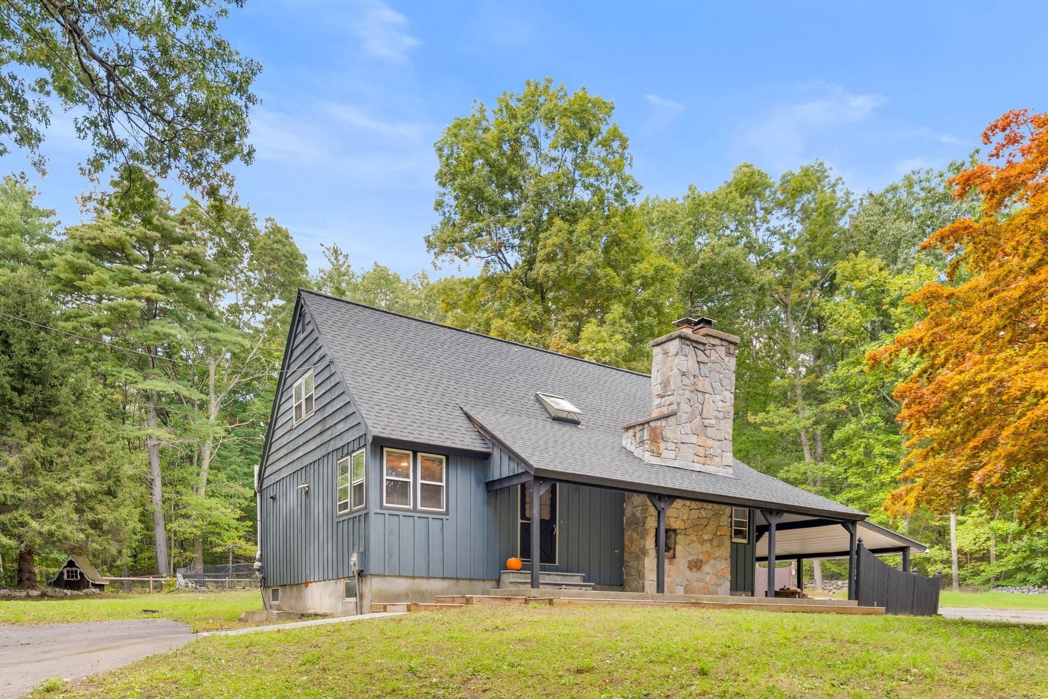143 Hudson Rd