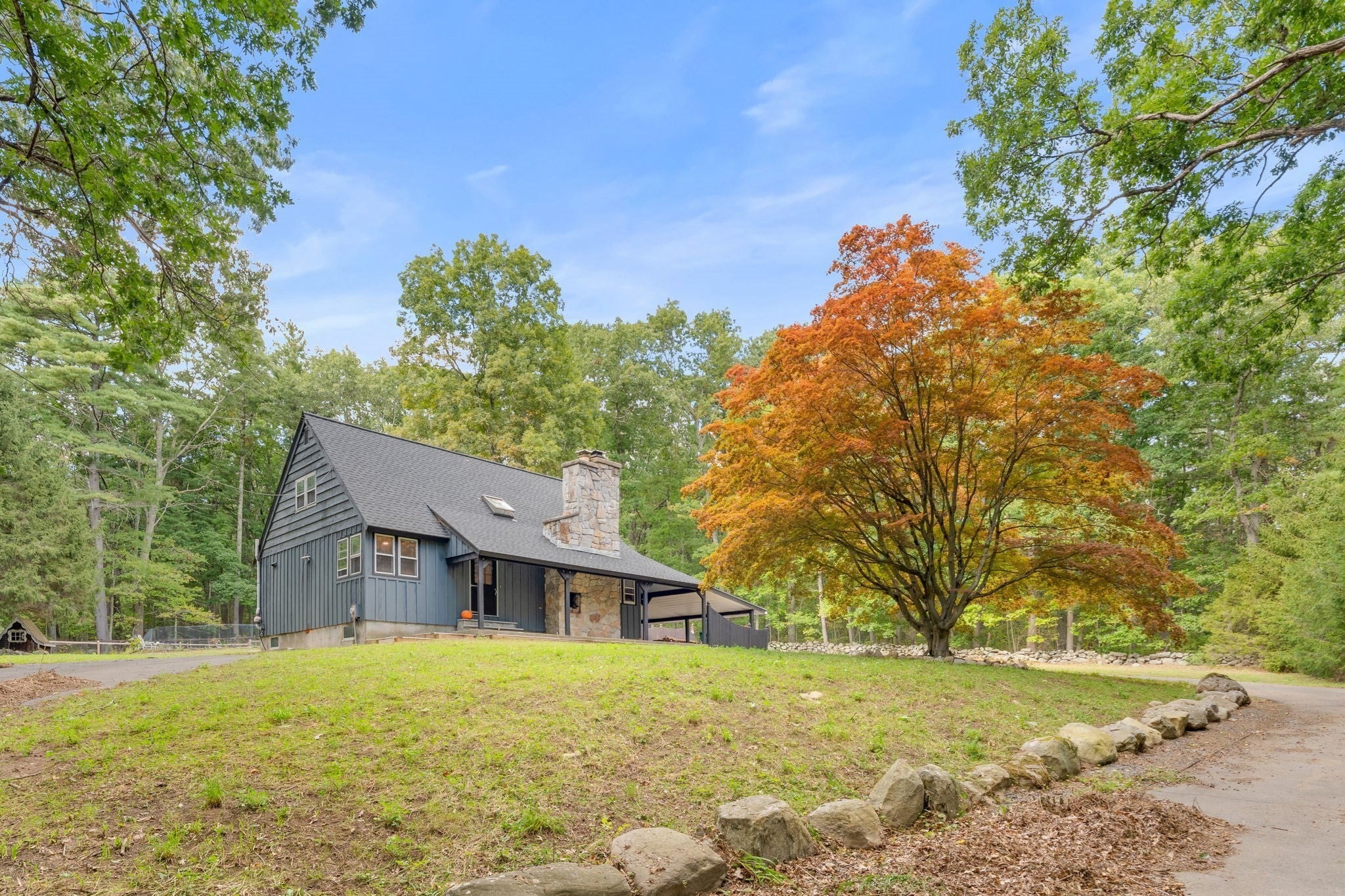 143 Hudson Rd