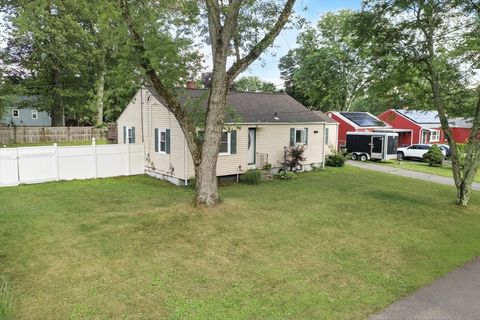 35 Juniper Dr Springfield MA 01119