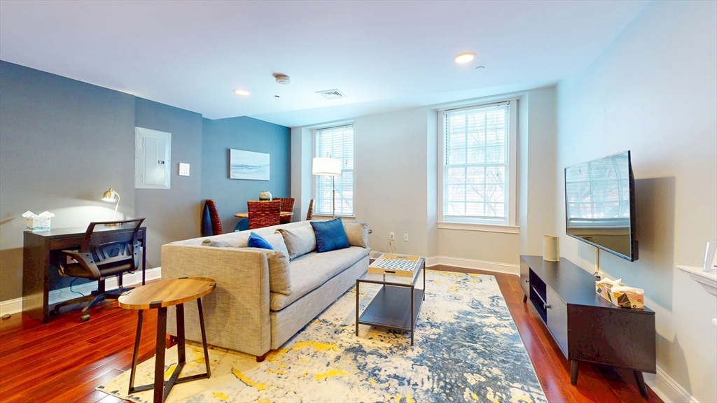 15-2 Union St Furnished