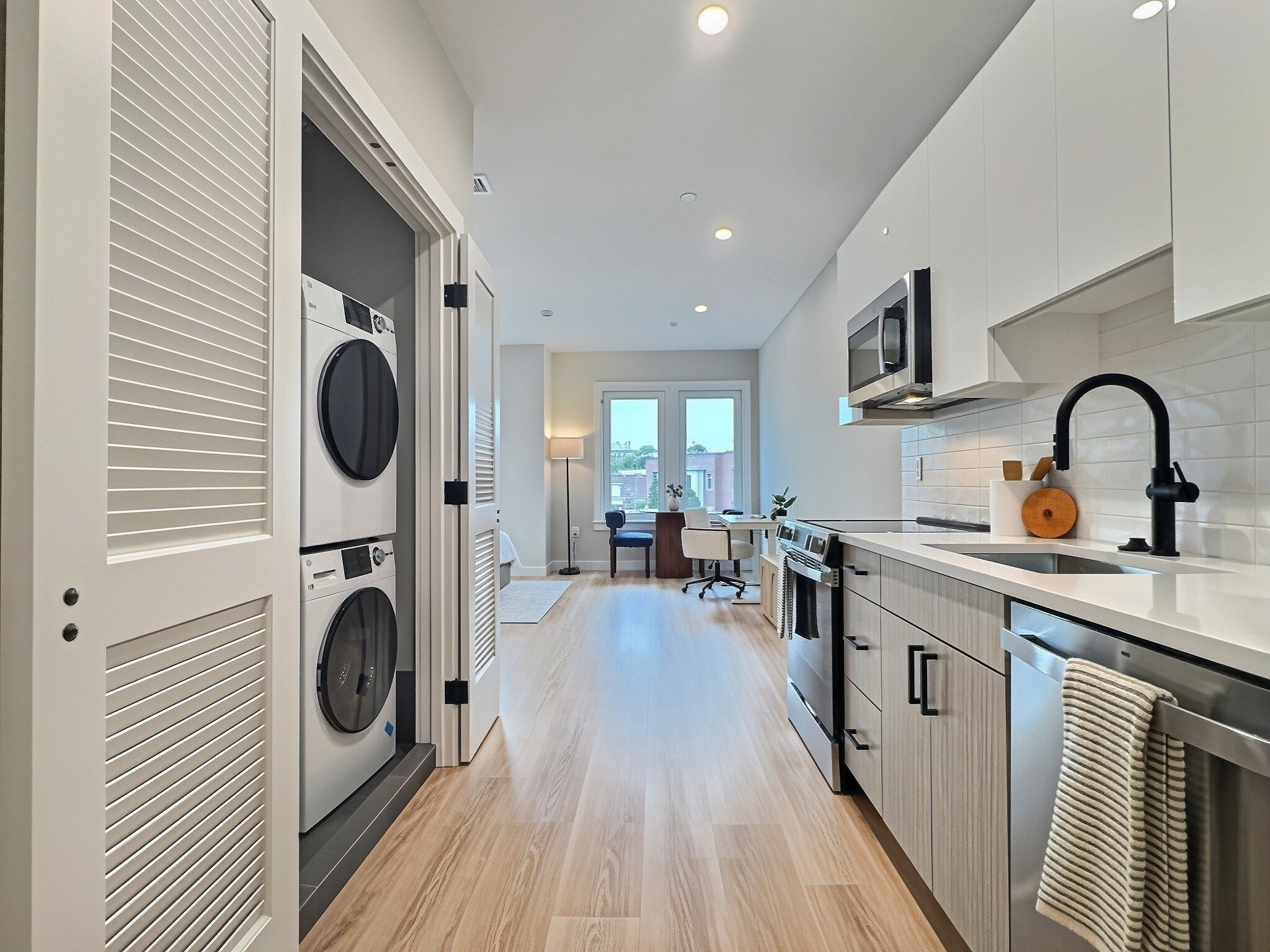 1305 Hyde Park Ave #213, Boston, MA, 1305 Hyde Park Ave #213, Boston, MA Photo #2