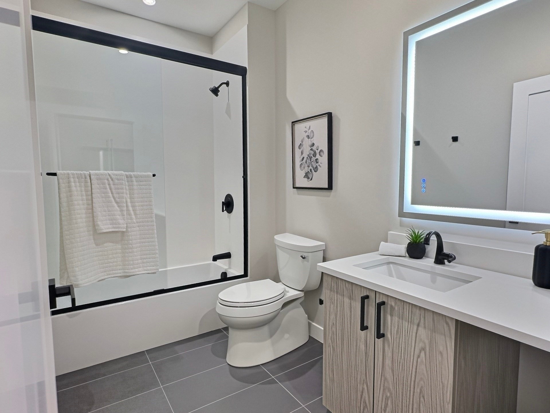 1305 Hyde Park Ave #213, Boston, MA, 1305 Hyde Park Ave #213, Boston, MA Photo #9