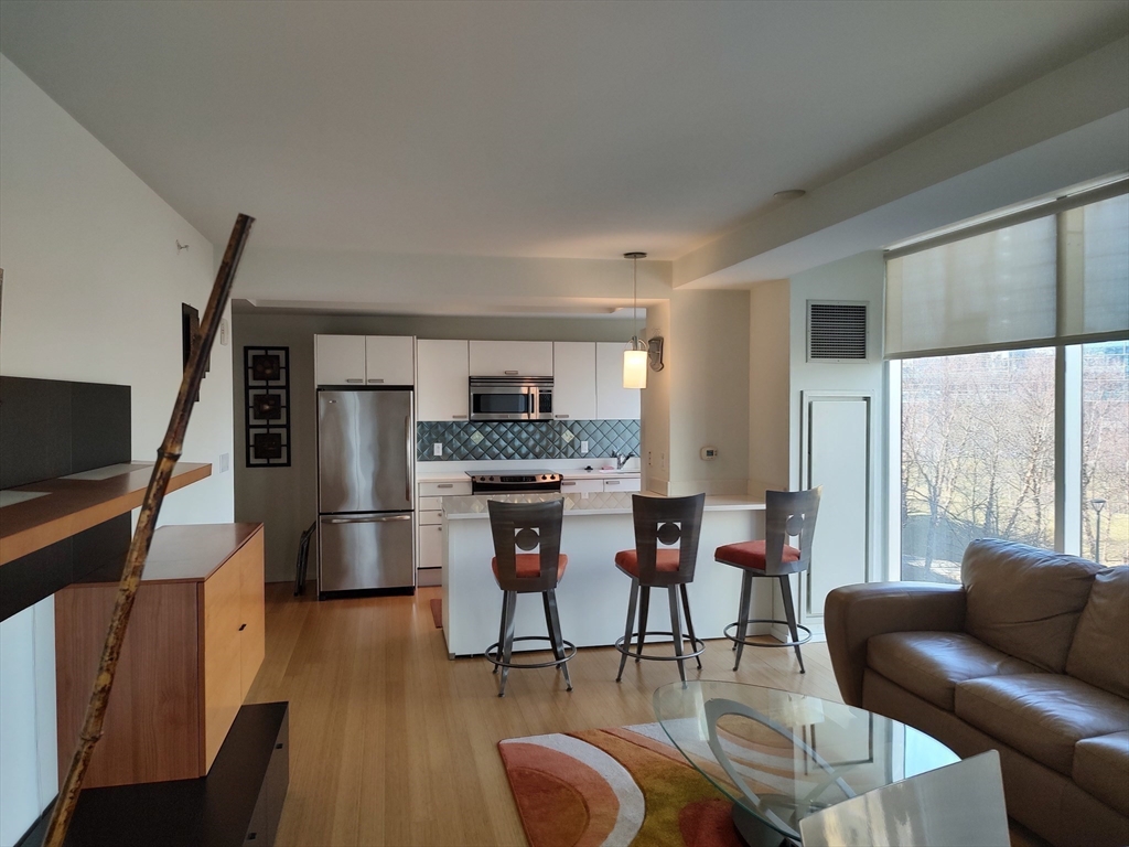 2 Earhart St. 423