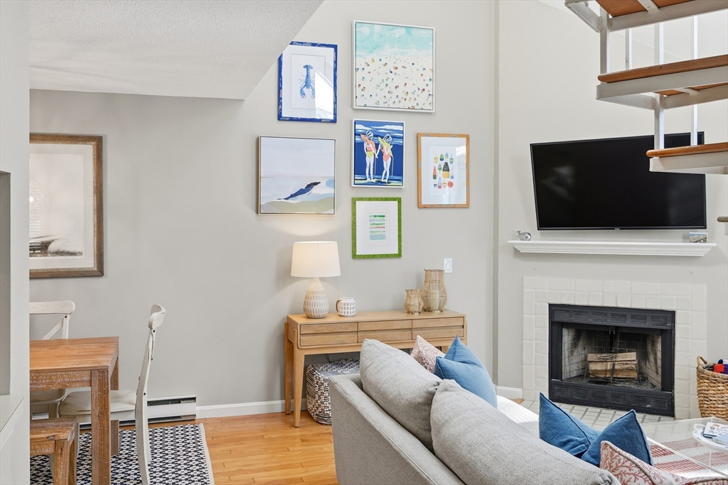 14 Howland Circle 14