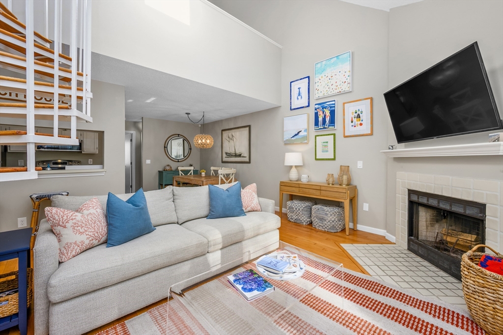 14 Howland Circle 14