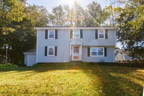 48 Ray St Webster MA 01570