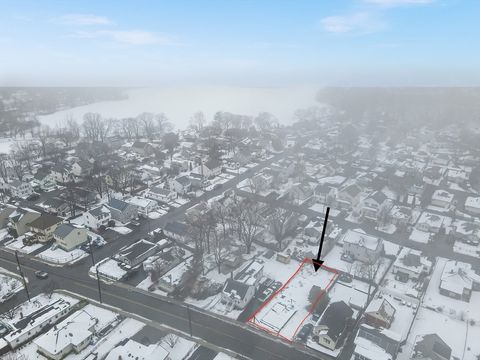 133 Lake Street Waltham MA 02451