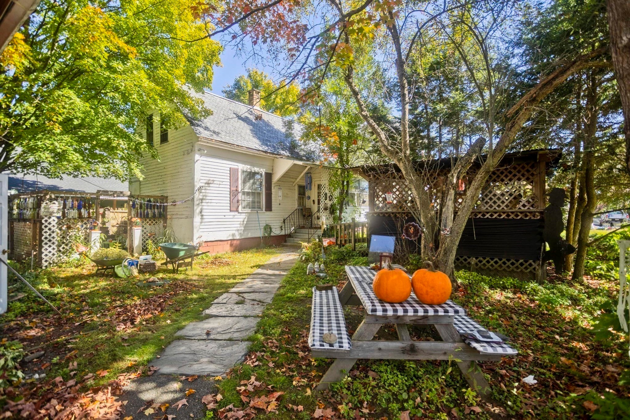 147 South St