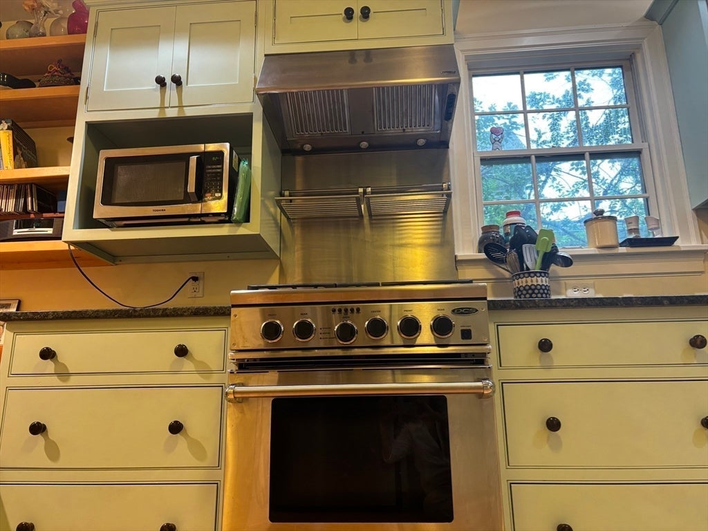 100 Dana ST, Amherst, MA, 100 Dana ST, Amherst, MA Photo #13