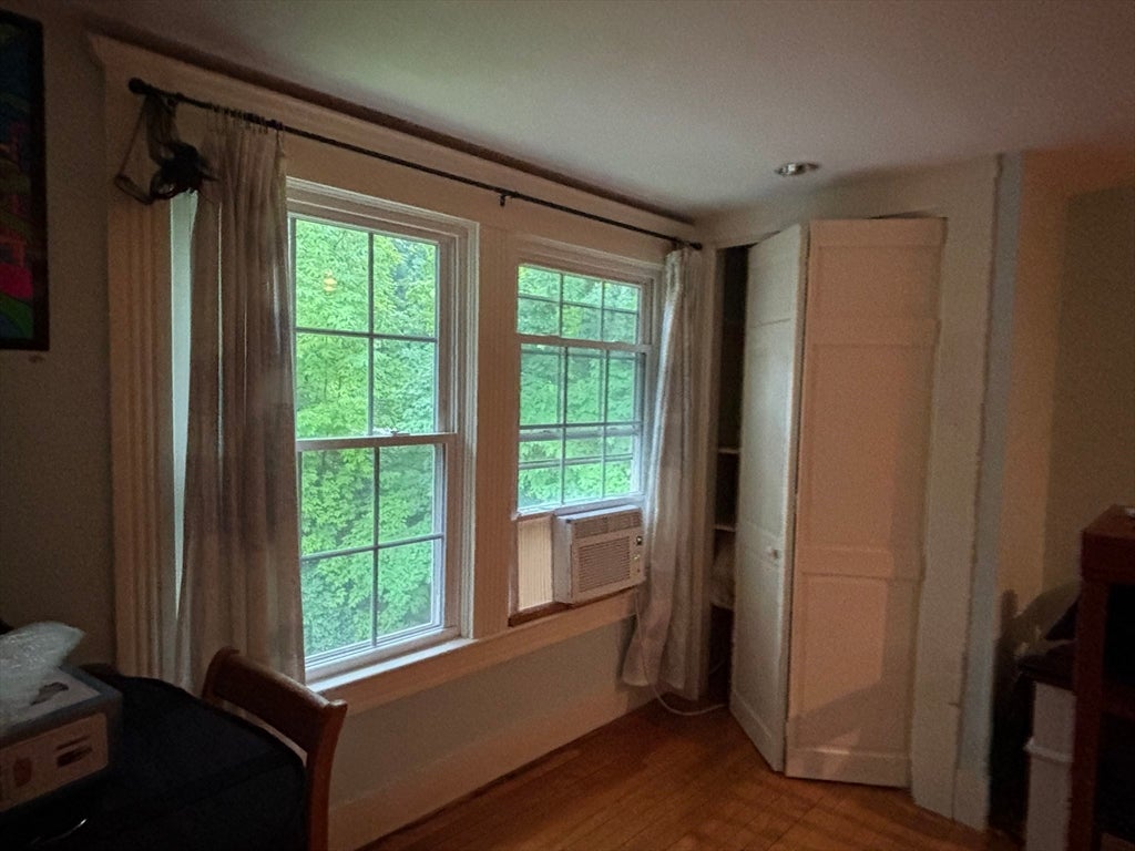 100 Dana ST, Amherst, MA, 100 Dana ST, Amherst, MA Photo #37