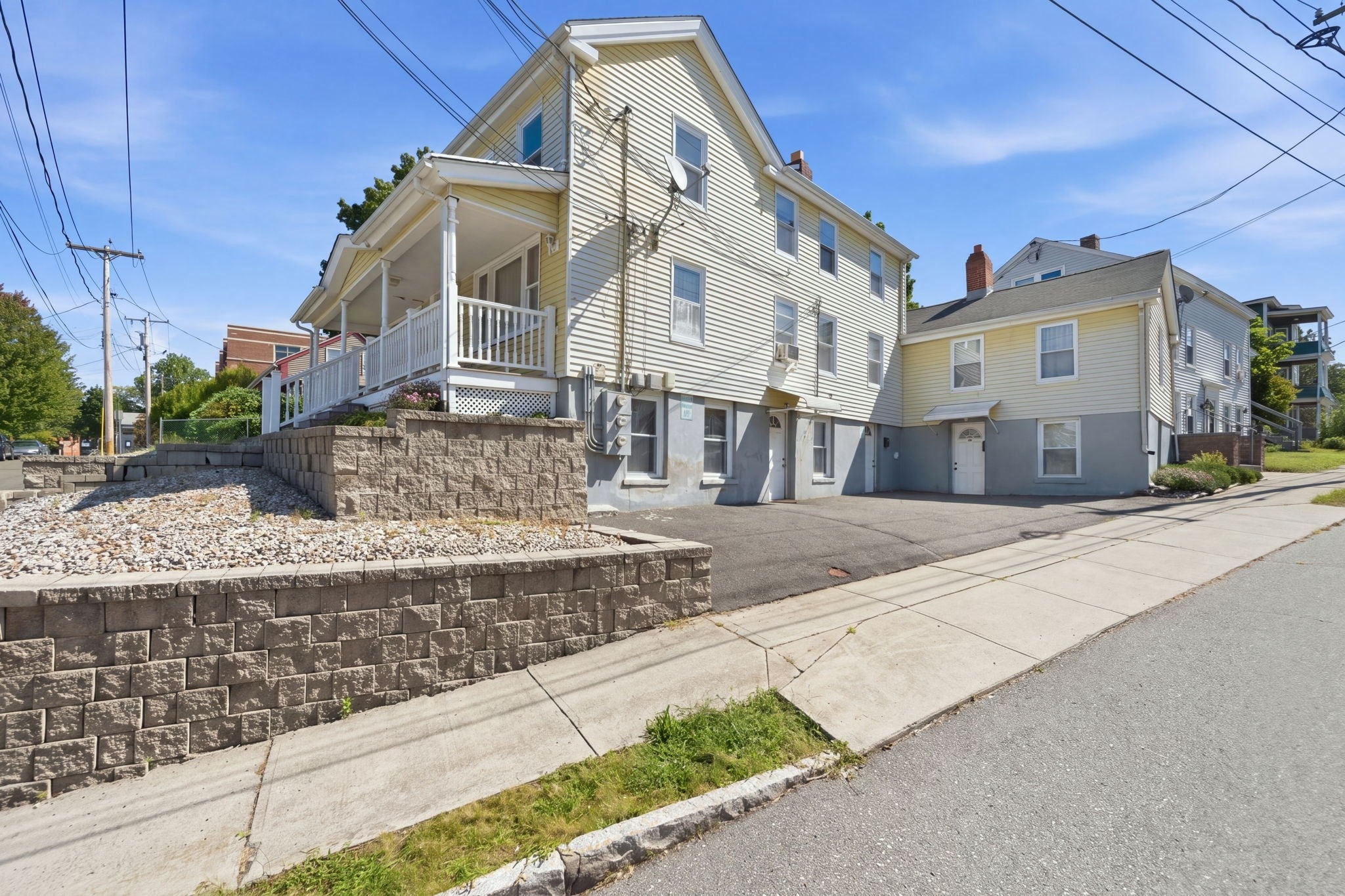 37 Howard St, Chicopee, MA, 37 Howard St, Chicopee, MA Photo #4