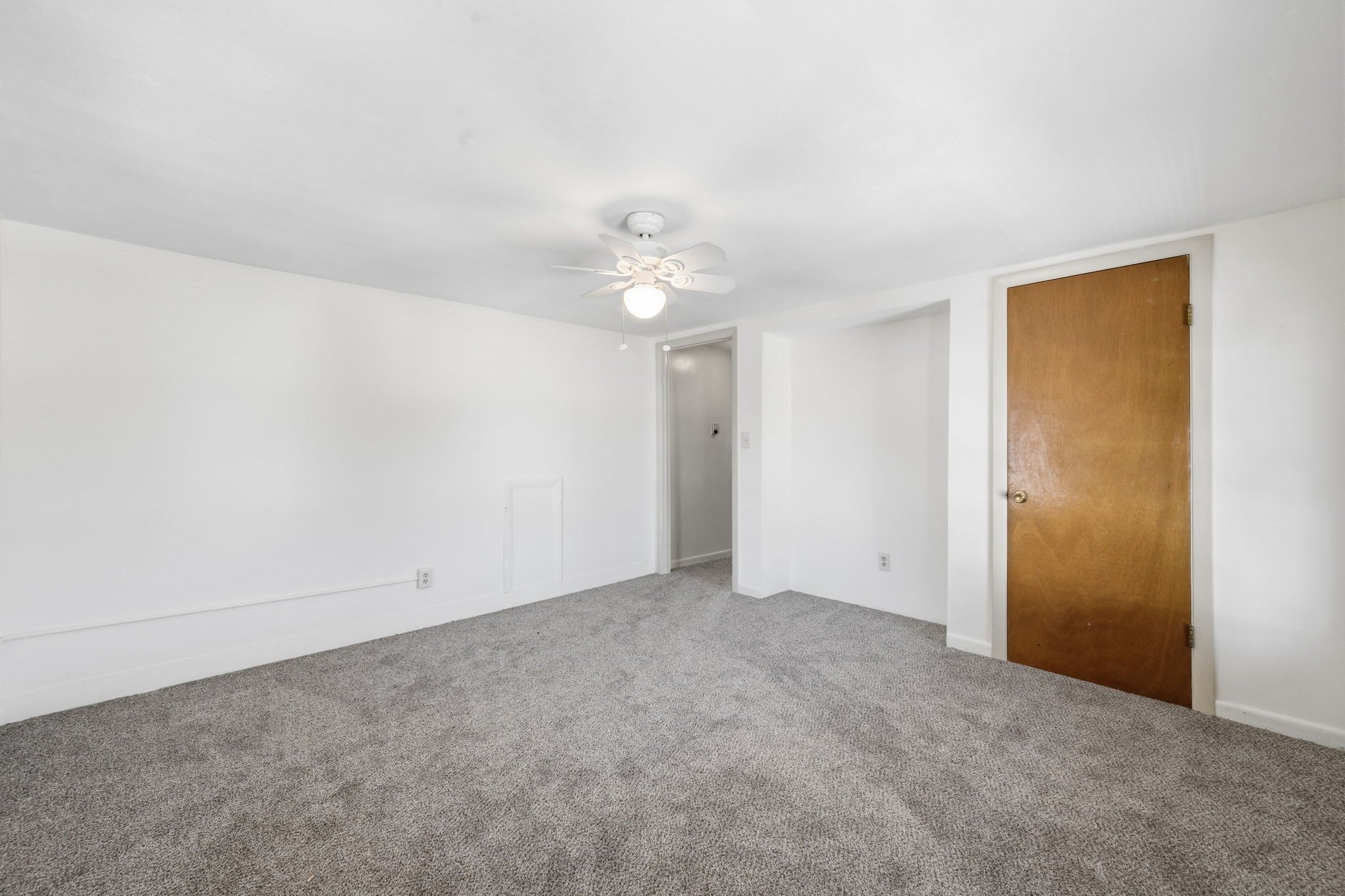 37 Howard St, Chicopee, MA, 37 Howard St, Chicopee, MA Photo #25