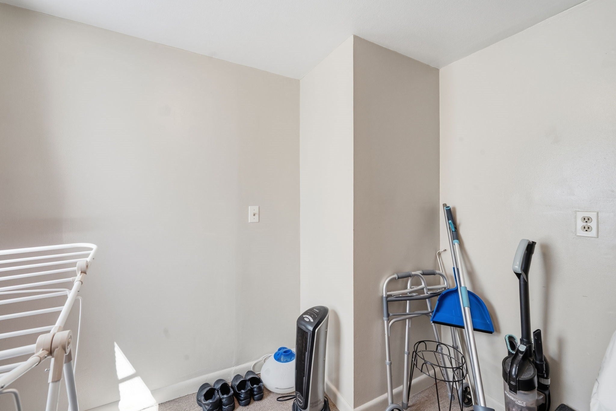 37 Howard St, Chicopee, MA, 37 Howard St, Chicopee, MA Photo #38