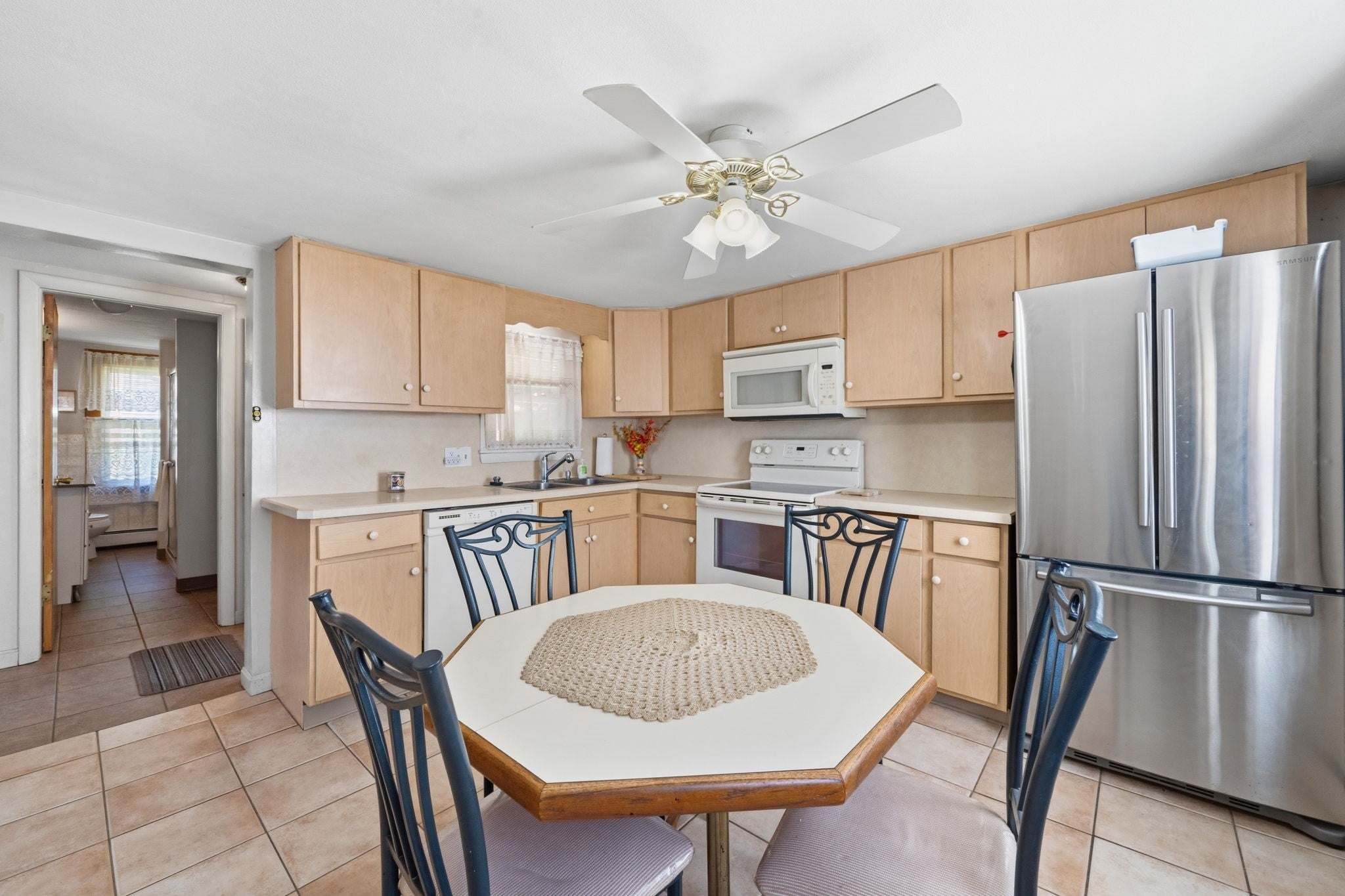 37 Howard St, Chicopee, MA, 37 Howard St, Chicopee, MA Photo #18