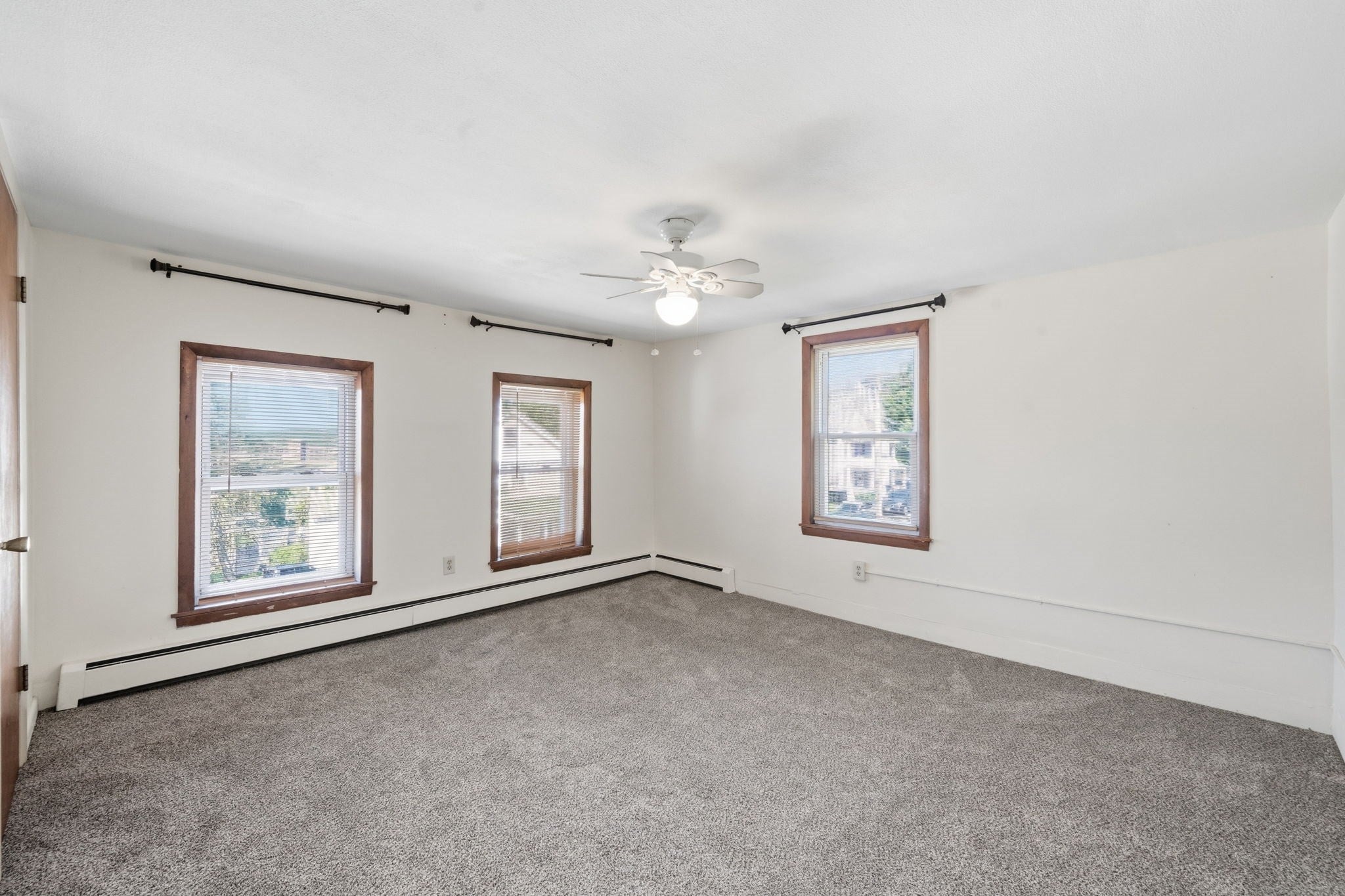 37 Howard St, Chicopee, MA, 37 Howard St, Chicopee, MA Photo #24